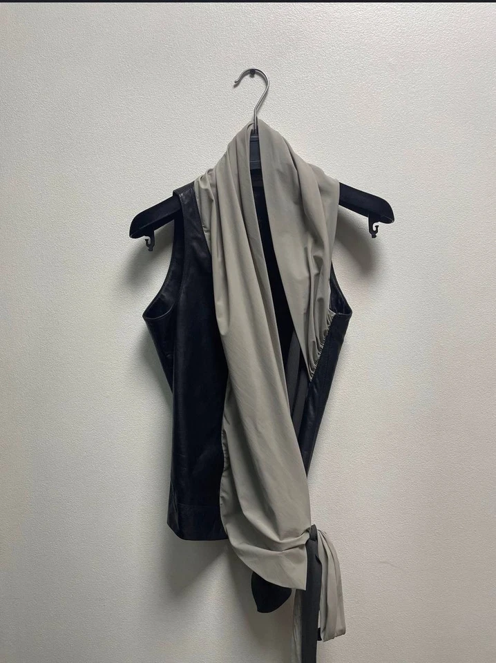 Chaleco Rick Owens Pasarela Cuero Seda Assemetrical Avantgarde ss20 Talla S Foto 1 de 4