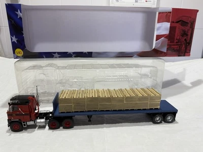 Camion Americani 1:43 DeAgostini Mack Serie F 1973 Pari al Nuovo No Italeri - Immagine 1 di 4