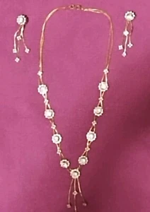 Vintage Flowers Necklace Earings Set Costume *Nice Condition* - Picture 1 of 12