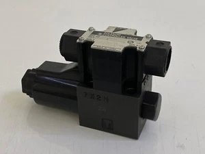 Daikin / Solenoid Controlled Valve / KSO-G02-2AP-30 / 24V DC - Picture 1 of 9