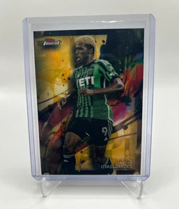 GYASI ZARDES 3/75 ORO REFRACTOR COMÚN 2024 Topps Finest MLS AUSTIN FC #85 - Imagen 1 de 2