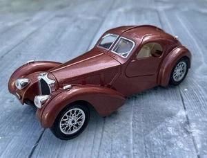 1:24 Bburago 1936 Bugatti 57 SC Atlantic Metallic Bronze Diecast Model 1503 - Picture 1 of 24