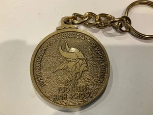 Medaglione portachiavi 2009 Voorhees Vikings High School New Jersey NJ - Foto 1 di 3