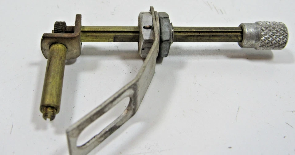 老式 Working Coleman Lantern Spark Igniter Flint Striker 220/228/200 #A4-A — 第 1/4 张图片