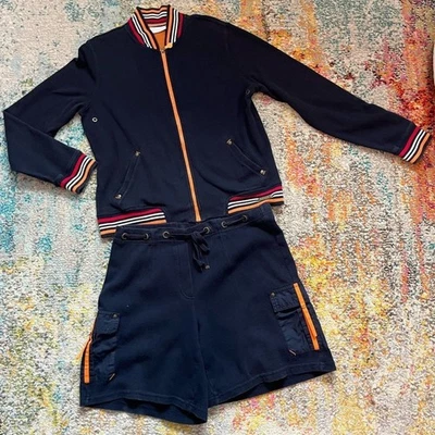 Conjunto de Pantalones Cortos Chaqueta Náutica Azul Marino con Acentos a Rayas M 100% Algodón Preparación Costera Foto 1 de 4