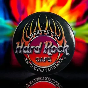 Vintage Hard Rock Cafe Knopfstift 25 Jahre Rock 1971-1996 klein - Bild 1 von 3
