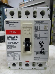 đź’ĄCUTLER-HAMMER 15A INDUSTRIAL CIRCUIT BREAKER 3P 600 VAC 250 VDC FD3015 - FLAW - Picture 1 of 8