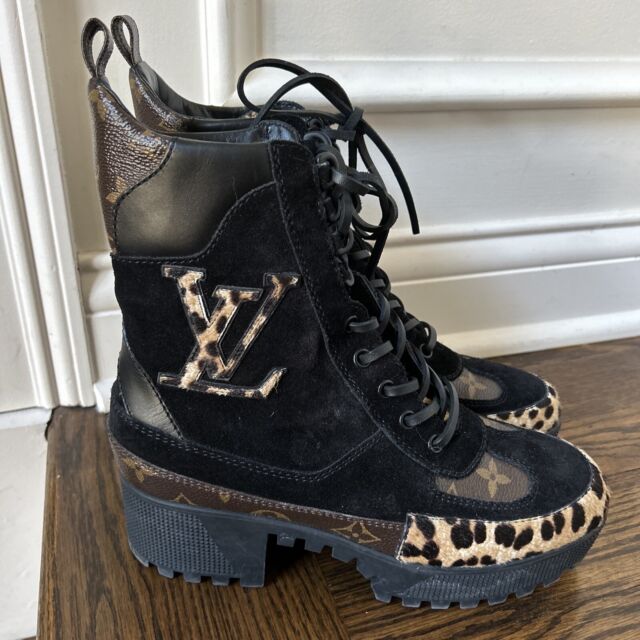 Busca tenis louis vuitton negro detalle amarillo hebilla a la