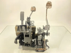 Manual Pedal Box Cluster Assembly 90-97 VW Passat B3 B4 02A Swap Clutch Manual - Picture 1 of 10