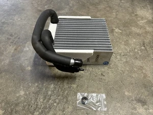 Evaporador trasero Mopar OEM AC compatible con 99-01 Caravan Voyager 04798681AC HVAC - Imagen 1 de 6
