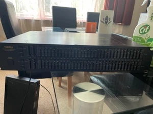 Yamaha Graphic Equalizer, Model Q2031A - Picture 1 of 2