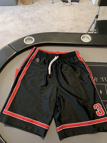 Dwayne Wade Basketball Shorts L Cover