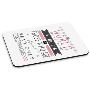 Du Monde Est Un Livre Citation Typographie Lecture Carte PC De - Photo 1/1