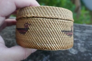 Vtg. NUU-CHAH-NULTH (Nootka) Native Hand Woven Basket - Duck / Water Fowl Design - Picture 1 of 12