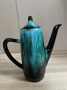 Blue Mountain Pottery Canada - 9” Green Black Coffee Pot With Lid - Picture 1 of 12