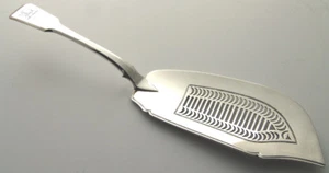ANTIQUE STERLING SILVER FISH SERVER BRITISH 1783 WILLIAM KNIGHT - Picture 1 of 4