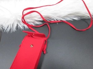Bandolera para teléfono celular Giorgio Armani - Roja de la línea de belleza GA. Lindo - Imagen 1 de 3