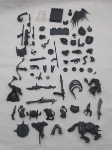 Lote de (50+) brocas y piezas de fantasía de Warhammer 40k - Imagen 1 de 8