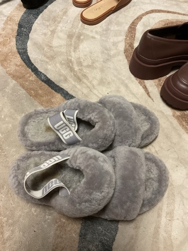 Sandali UGG Oh Yeah Fluff Slide cinturino donna taglia 8 morbidi ametista grigio viola