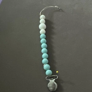 Ulubulu Chewable Silicone Pacifier Clip Light Blue & White BPA Free - Picture 1 of 4