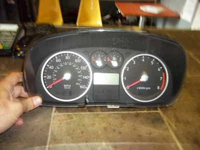 2003 2004 HYUNDAI TIBURON SPEEDOMETER CLUSTER MPH AT 2.0L W/ABS 158K MILES - Image 1 of 4