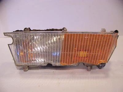 1974 CHRYSLER NEW YORKER FRONT TURN SIGNAL LENS & HOUSING 75 76 77 78 #3728052 - Image 1 of 4