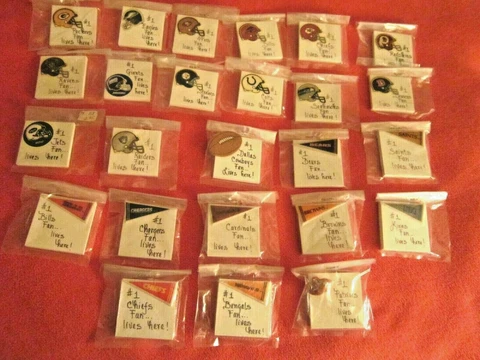 25 SPORTS FOOTBALL TEAMS Collectible Fridge Magnets, Hand Made 2" x 2"  7#14 Cover
