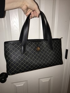 rioni handbolsas clearance