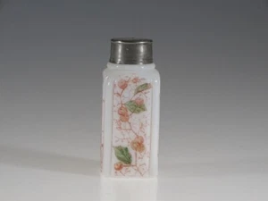 EAPG Milchglas Salzstreuer mit grünem & braunem Transfer Beeren Motiv um 1885 - Bild 1 von 4