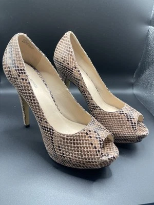 Pour La Victoire Pink Snakeskin Heels Sz 8.5 Never Worn!! Foto 1 de 4
