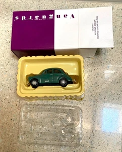 Vanguards 1:43 Scale Almond Green Morris Minor Die Cast model car MIB (VA05801) - Picture 1 of 4