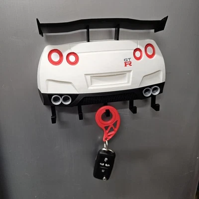 Colgador de llaves montado en la pared personalizado inspirado en la parte trasera Nissan GTR R35 - versión blanca Foto 1 de 4