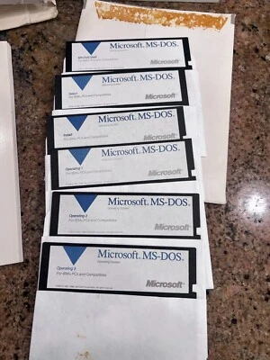 1988 Microsoft 4.01 MS-DOS Operating System (6) 5.25" Floppy Disk Set - Image 1 of 4