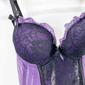 Neu mit Etikett Spree Intimates lila schwarz Spitze Bustier mit Tanga Dessous Set Größe Small - Bild 1 von 7