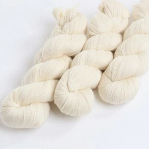 Ashford 4 Ply Sock Yarn 75% Wool 25% Nylon 400m 100g Ready to Dye ONE SKEIN ONLY - Picture 1 of 1