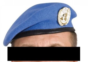 BERET BLEU ONU taille 54 AVEC INSIGNE - Bild 1 von 1