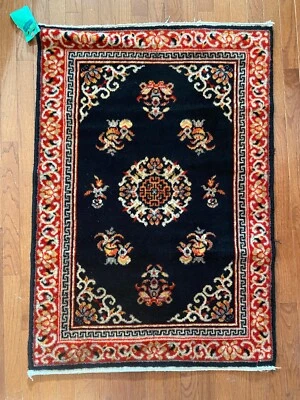 Fantástica Alfombra Oriental Floral Alfombra Tradicional 46" x 32" Rojo Negro Foto 1 de 4