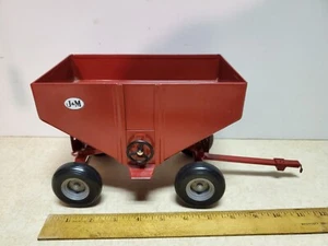Toy Ertl 1/16 J&M red Gravity Feed Wagon Pressed Steel - Picture 1 of 6