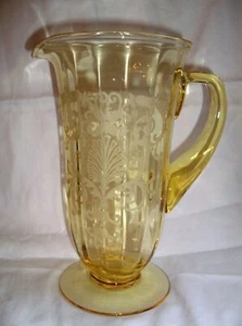 FOSTORIA GLASS CO. VERSAILLES TOPAZ YELLOW #5000 9-3/4" TALL FOOTED PITCHER! - Picture 1 of 5