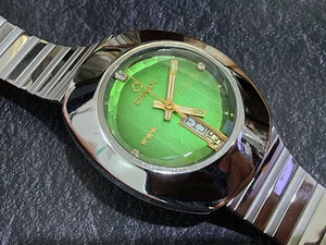 RARE Omax Crystal Swiss Automatic Gents Watch Green dial Oval case AS 2066. - Picture 1 of 6