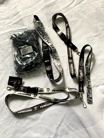 4 Pittsburgh Penguins Kings Lanyard Football NHL Key Chain ID Clips Cover