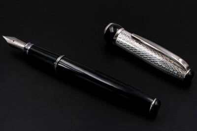 Pluma Roma de plata maciza cartuchos azules Pelikan tipo M punta de plumín Foto 1 de 4