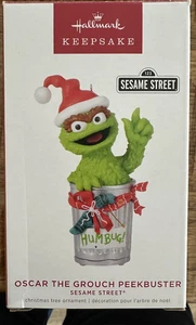 Hallmark Adorno de Navidad Plaza Sésamo Oscar el Gruño Peekbuster - Imagen 1 de 4