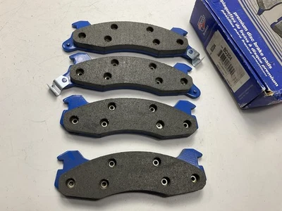 Carquest BD204 REAR Brake Pads 84-86 Mustang, 82-87 Continental - Image 1 of 3