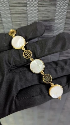 Luxury 10K Fine Yellow Gold Bracelet 27.69g with 17.14ct Mother of Pearl Stones - Image 1 of 4