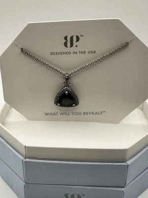 Collar enchapado en hematita con circonita cúbica ónix negro Bomb Party Moments of Mystery NK19491 Foto 1 de 3