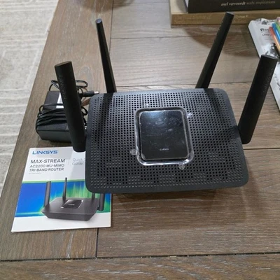 Linksys EA8300 Max Stream AC2200 MU-MIMO Tri-Band Wi-Fi Router - Image 1 of 4