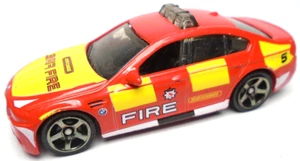 2018 MATCHBOX BMW M5 POLICE RED 1:64 DIECAST 2 3/4" FIRE CAR W/ YELLOW & WHITE - Picture 1 of 6