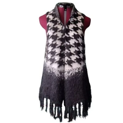 Investments fuzzy soft boho shaggy stretch weave Size M knit sweater Fringe vest - Image 1 of 4