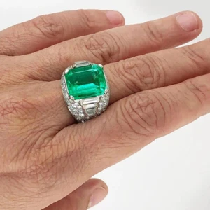 Features a Dazzling Green 6.CT Emerald & Multi Shape Diamonds Classic Fine Ring - Picture 1 of 7